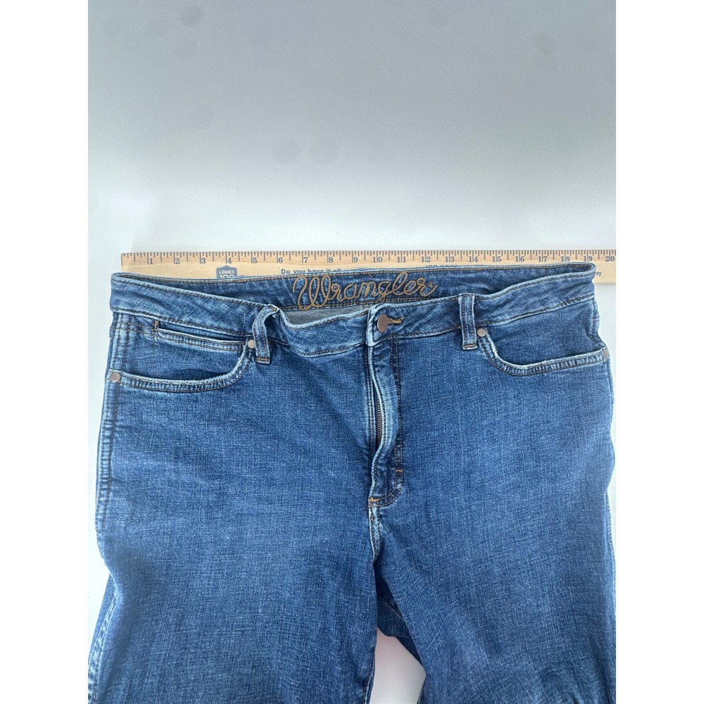 Wrangler High Rise Flare Jeans Womens 34x30 Blue Denim Bell Bottoms Cowgirl - Picture 6 of 16